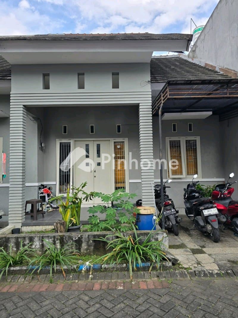 Kost Bougenville Sumbersari