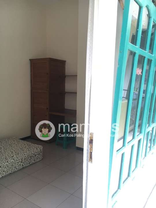 Kost Putri Cipanas 10 - Kamar Mandi